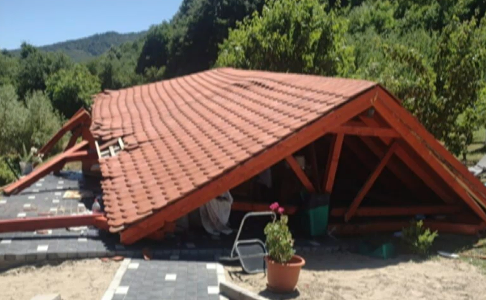 Subprefectul județului Sălaj a murit după ce acoperișul unui foișor s-a prăbușit peste el