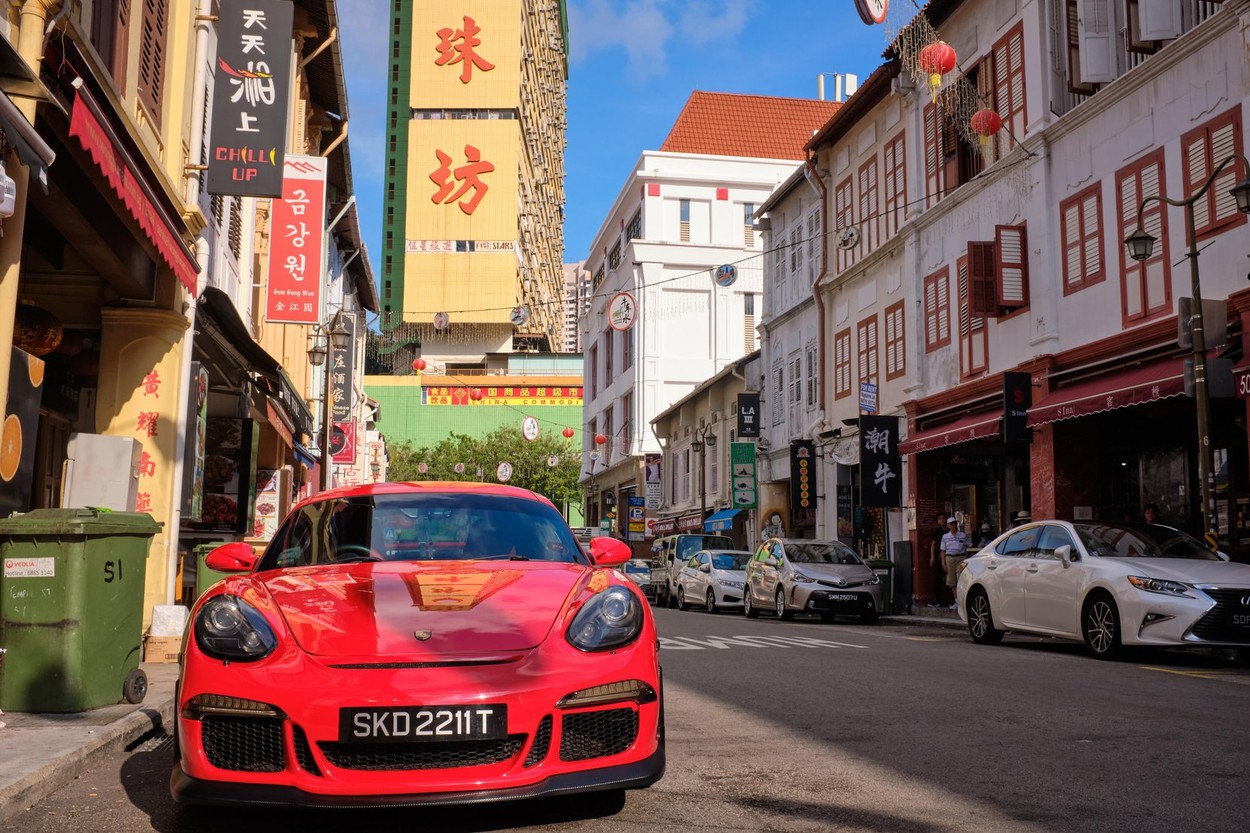 În Singapore, ai nevoie de 75.000 de dolari doar pentru dreptul de a deţine o mașină