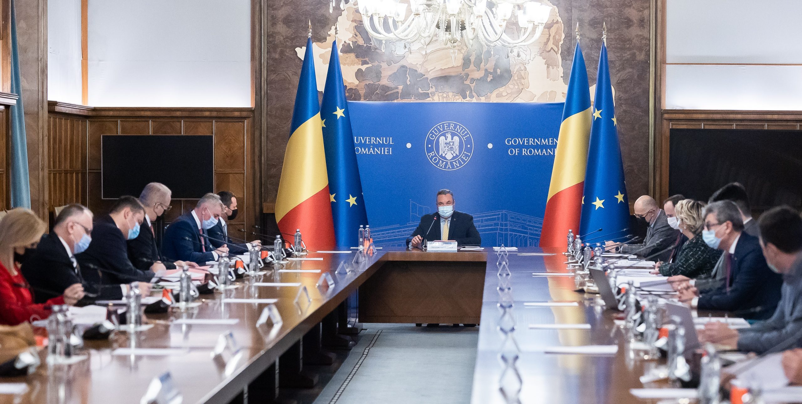 DOCUMENT. A fost publicat proiectul de modificare a Codului Fiscal. Ce taxe cresc, cum se vor impozita IMM-urile, ce deduceri se acordă