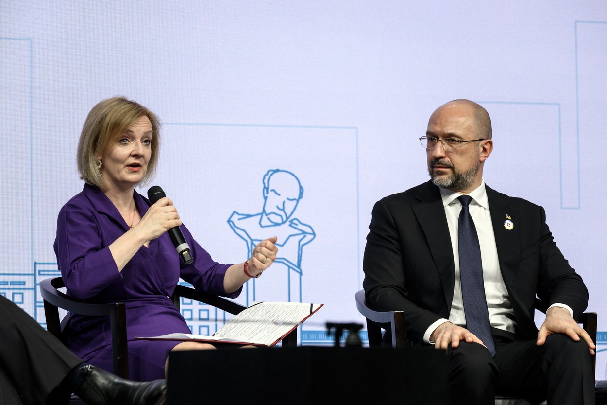 Premierul ucrainean spune că „factura” pentru reconstrucția Ucrainei trebuie plătită de oligarhii ruși