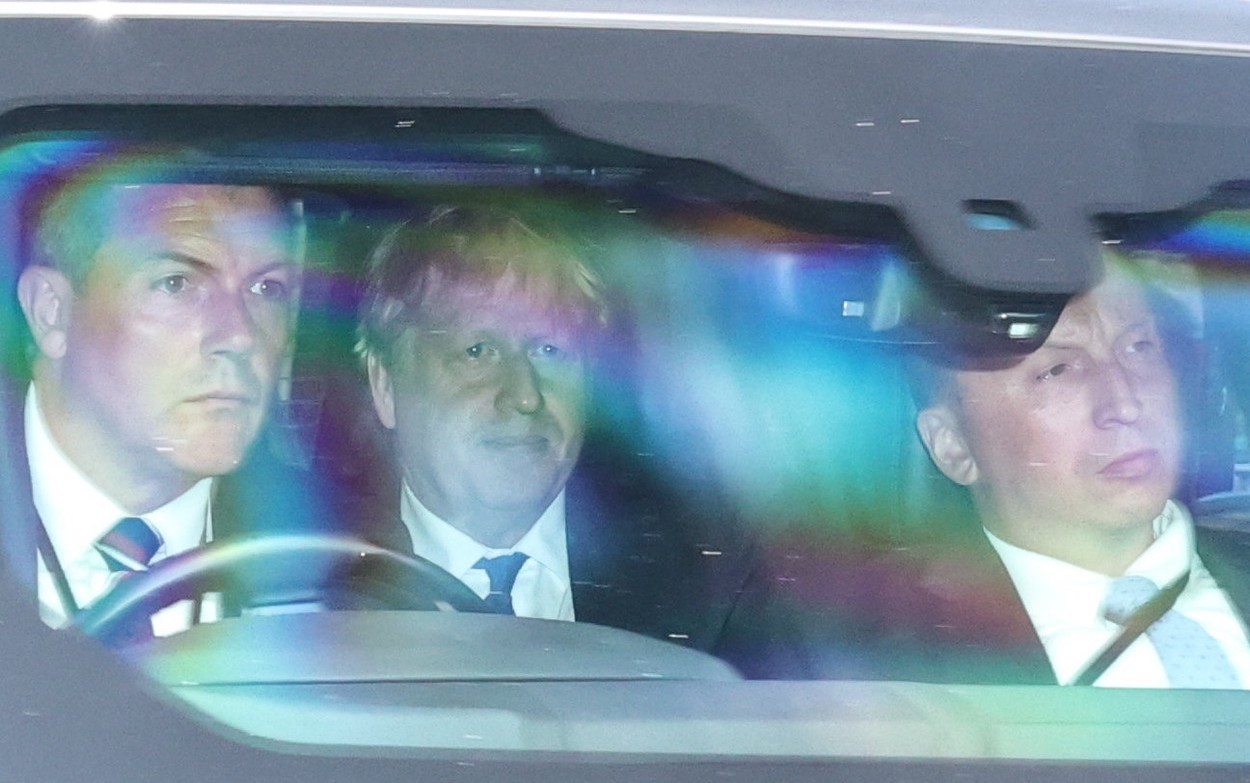 Boris Johnson refuză să-și dea demisia, invocând „mandatul colosal” primit de la alegători