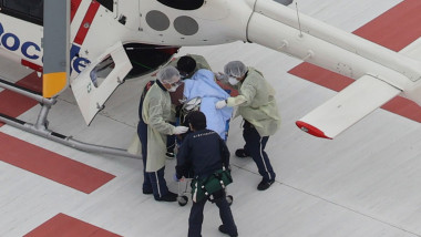 Shinzo Abe este transportat la spital cu un elicopter