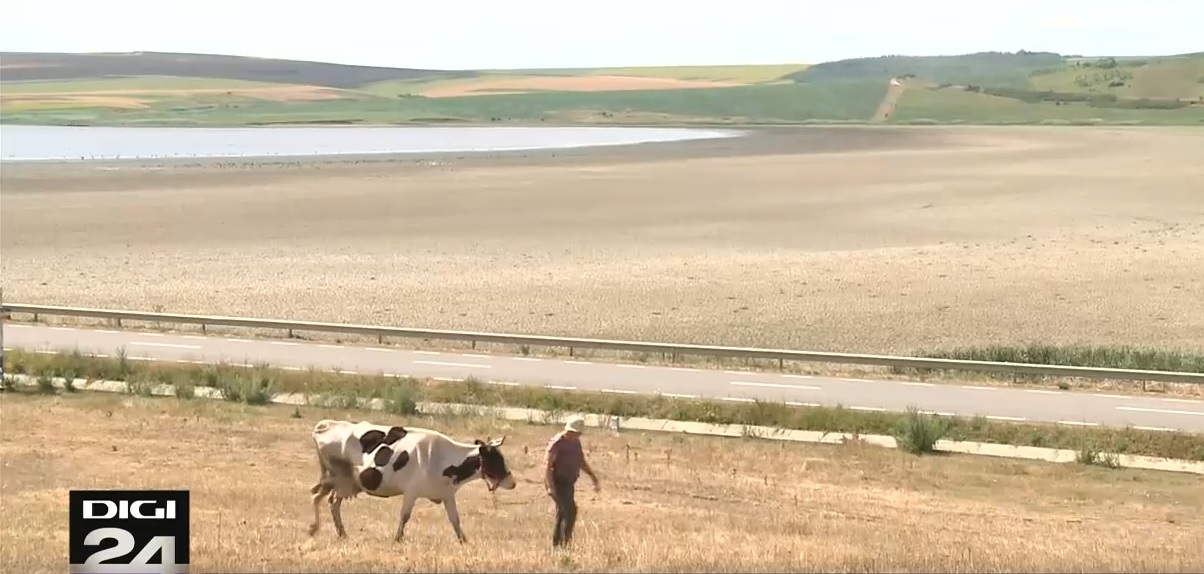 Secetă în România, imagini șocante: Navigația pusă în pericol pe Dunăre. Lac cu apă potabilă aproape dispărut. Oameni revoltați cer apă