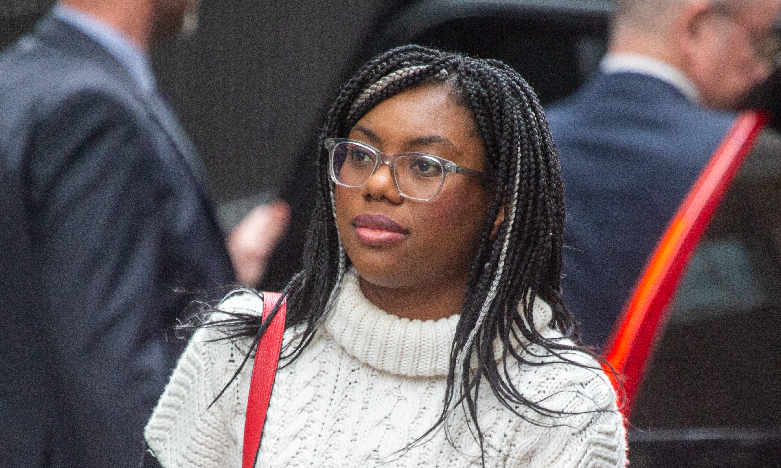Fostul ministru britanic al egalităţii, Kemi Badenoch, și-a depus candidatura la succesiunea lui Boris Johnson