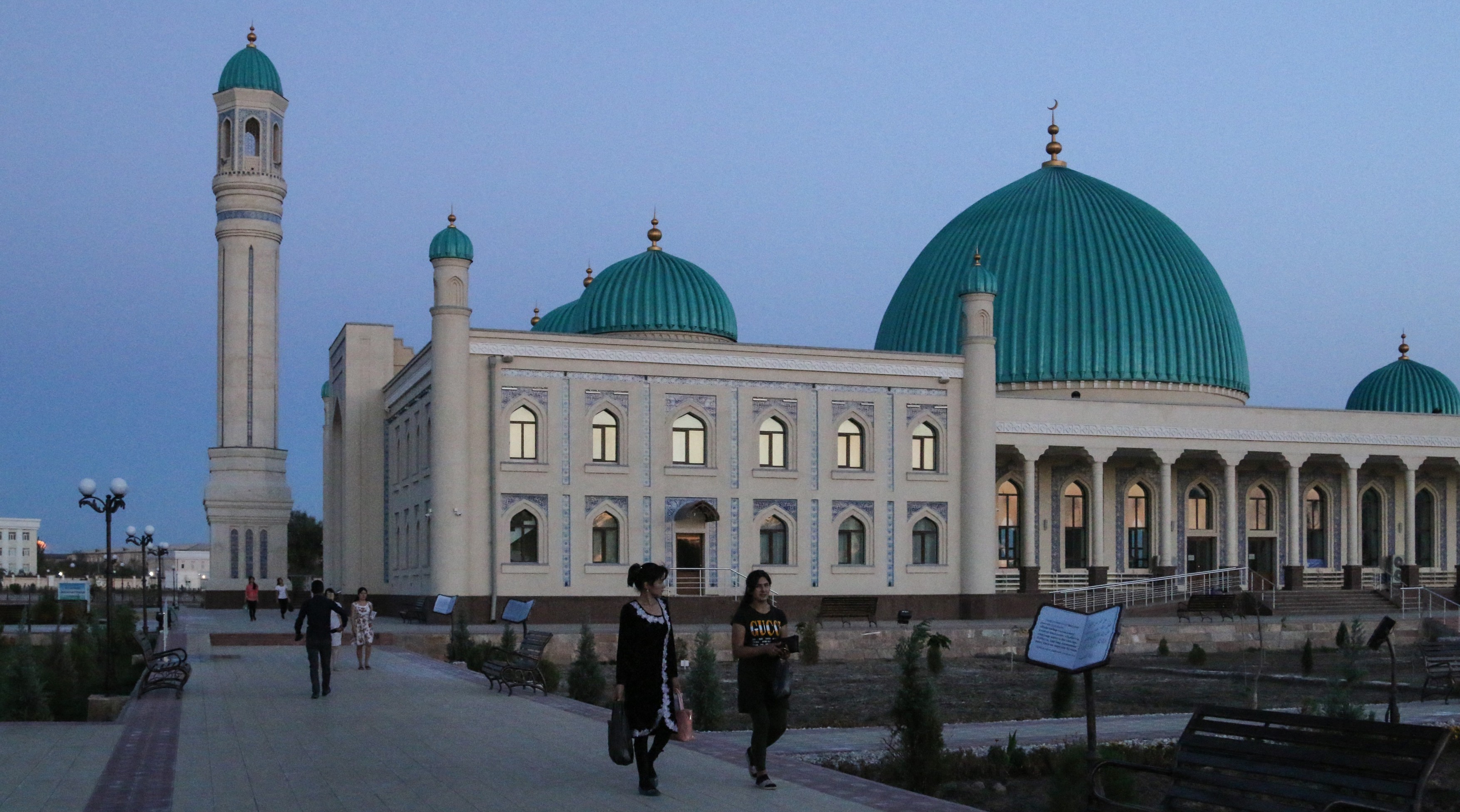 Arestări în masă după unul din rarele proteste antiguvernamentale din Uzbekistan