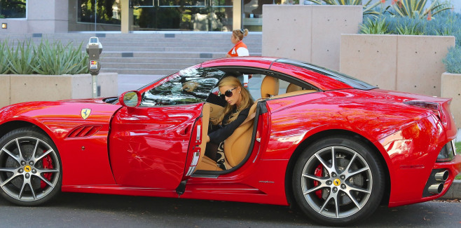 PREMIUM EXCLUSIVE Paris Hilton in see through top