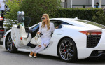 Paris Hilton Getting Lunch At Lemonade