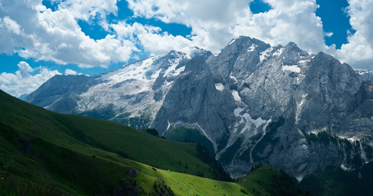 Un ghiacciaio delle Alpi è crollato, provocando una valanga di ghiaccio e roccia.  Bilancio provvisorio: 7 morti, 22 dispersi