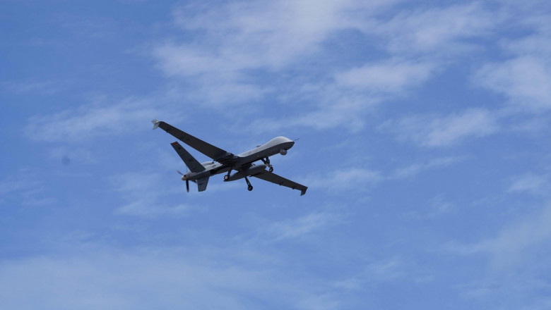 drona mq reaper in zbor