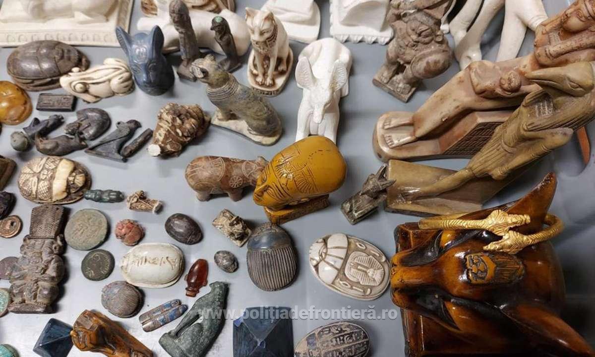 80 de artefacte din Egipt, vechi de mii de ani, au fost descoperite pe aeroportul Otopeni în bagajele unor libanezi
