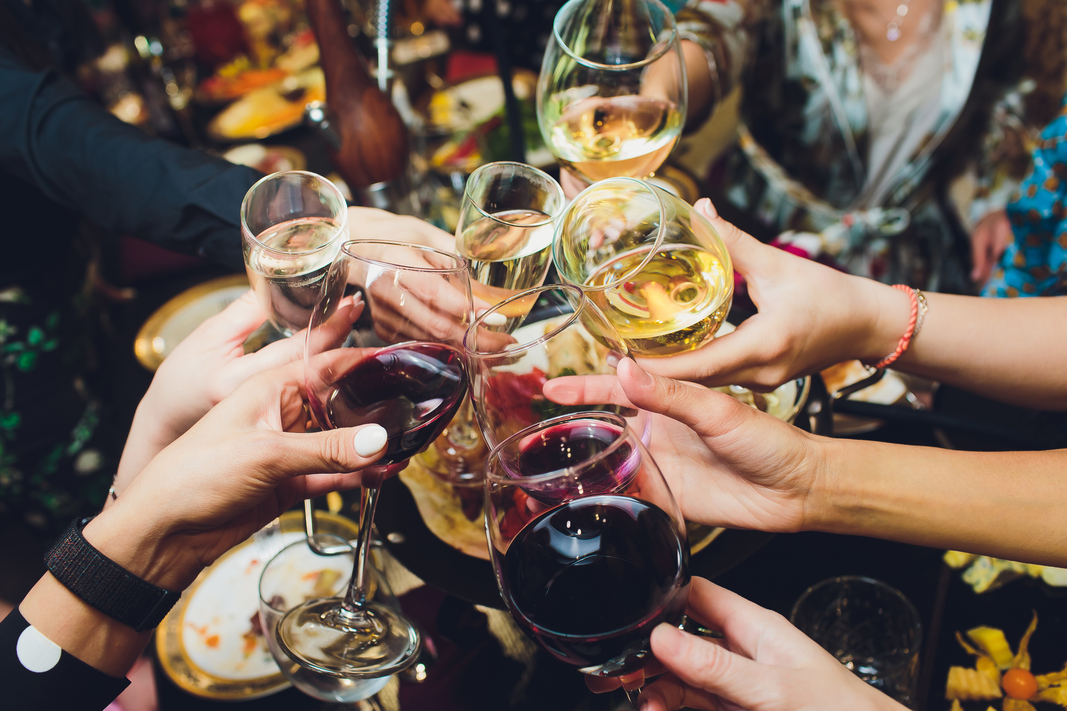 De ce nu e bine să bei alcool până la vârsta de 40 de ani