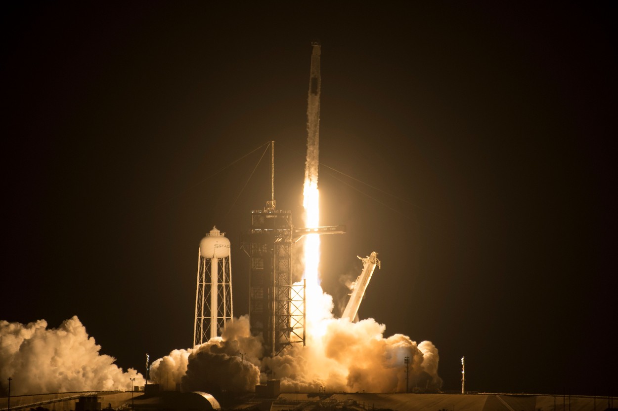 Cosmonauții ruși vor zbura cu rachetele SpaceX către Staţia Spaţială Internaţională, după un acord între NASA și Roscosmos
