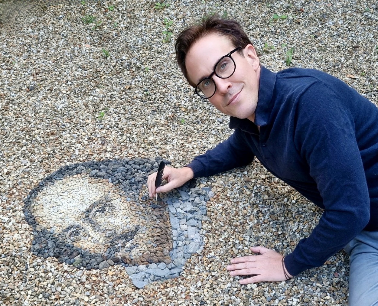 Din ce sunt făcute aceste portrete uluitoare? Un artist britanic surprinde cu o tehnică aparte