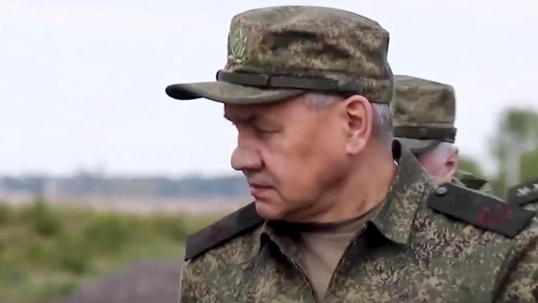 Serghei Șoigu, în timpul unei presupuse inspecții a trupelor din Ucraina
