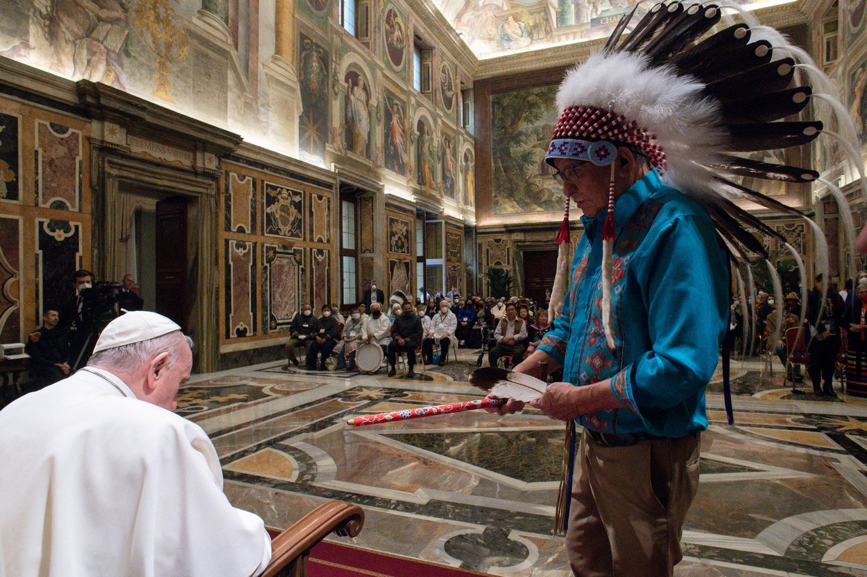Papa Francisc merge într-un "pelerinaj de pocăință" în Canada, pentru "vindecarea răului" făcut populației indigene