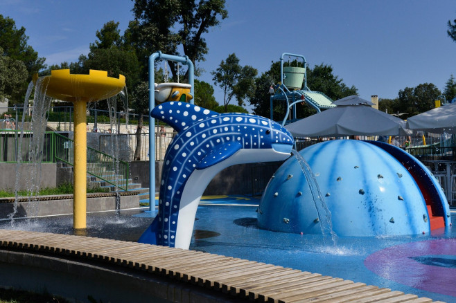 Paddling pool at the Campsite "Mobiles Homes Vestar". Campsite Vestar, Rovinj, Istria, Croatia, Europe