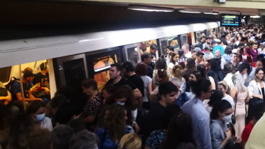 aglomeratie la metrou