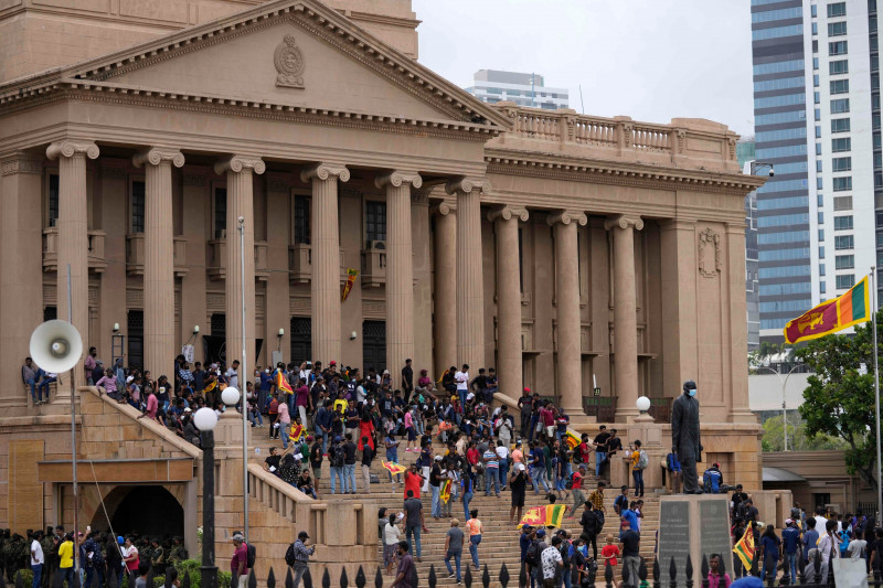 Revoluție în Sri Lanka