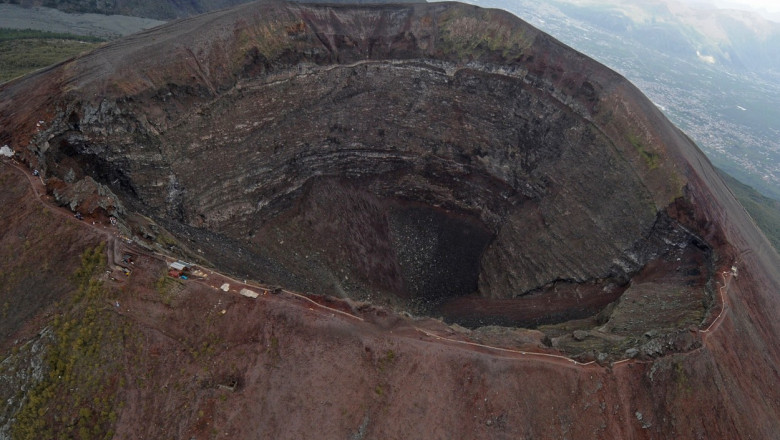 crater vezuviu