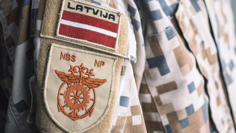 uniforma militar armata letoniei
