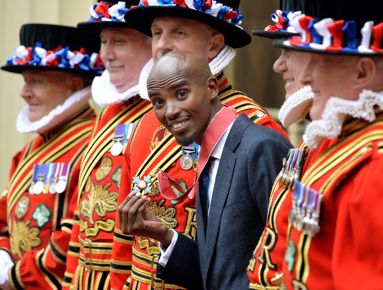 Multiplu campion olimpic, Sir Mo Farah spune că a fost adus de traficanți în Marea Britanie pentru a lucra ca servitor