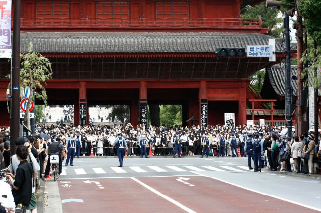 Former PM Shinzo Abe's Hearse Leaves The Zojoji Temple