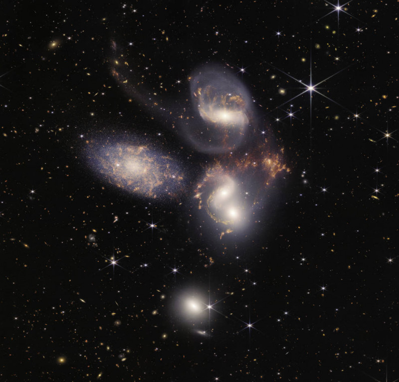galaxies_stephans_quintet_sq_nircam_miri_final-1280