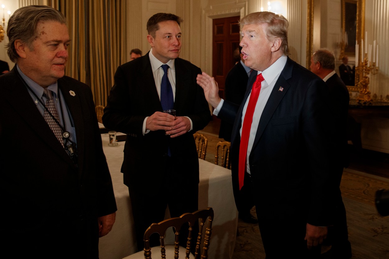 Șicane între Donald Trump și Elon Musk: „Este timpul să pună pălăria în cui și să iasă la pensie”
