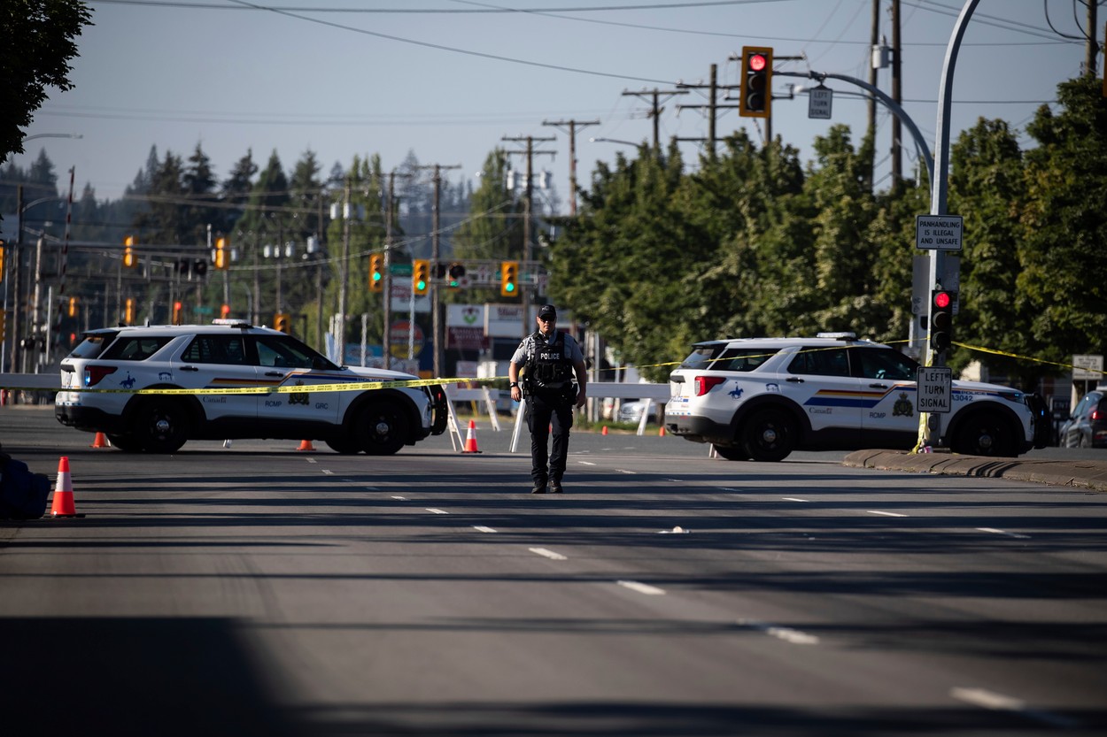 Atac armat în apropiere de Vancouver. Mai mulți oameni au fost răniți
