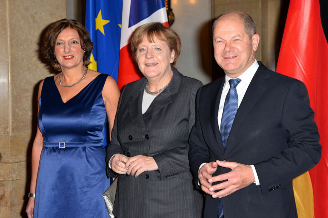 Angela Merkel and David Cameron attend the Matthiae-Mahl dinner in Hamburg