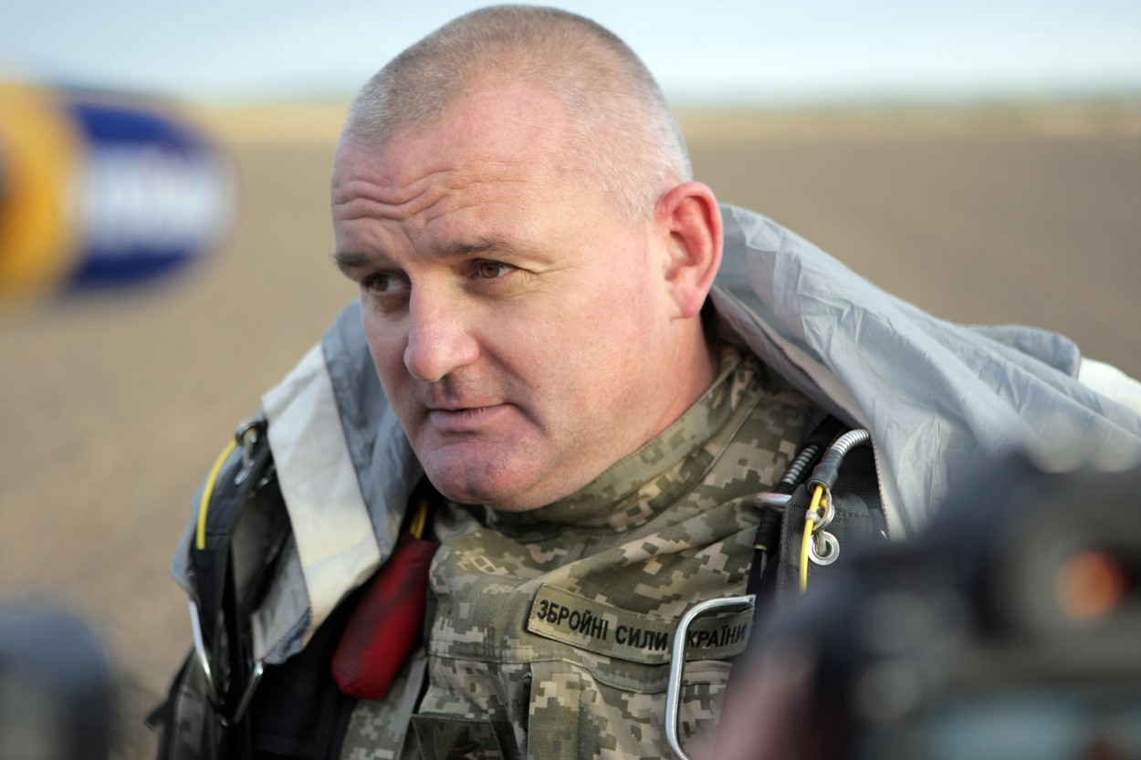 Volodimir Zelenski l-a demis pe comandantul operaţiunilor speciale din estul Ucrainei. Cine este generalul maior Halahan