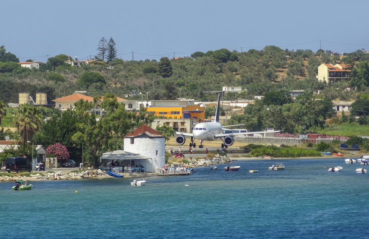 Un turist de 21 de ani a fost ucis în Grecia de elicea unui elicopter