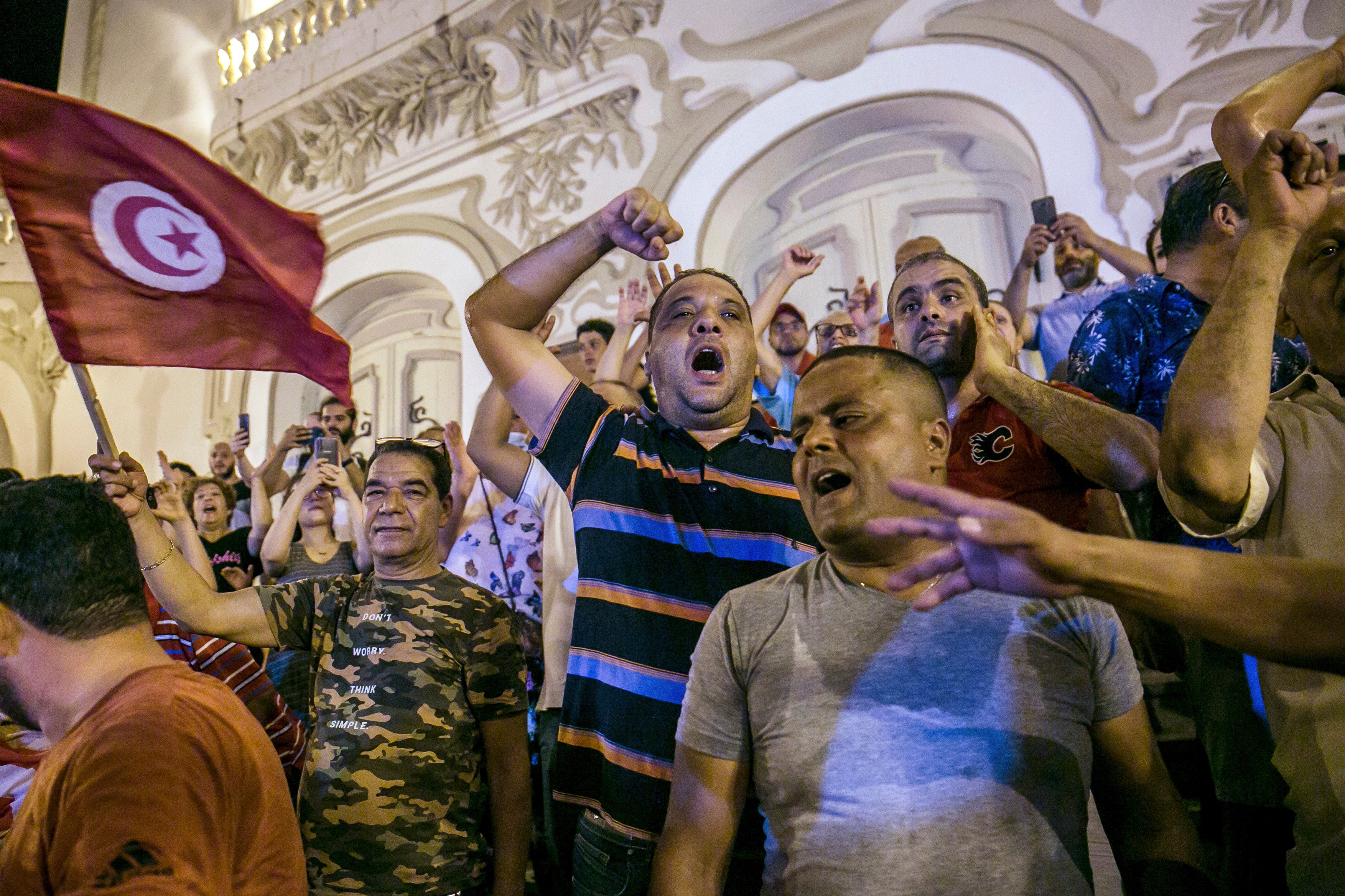 Peste 94% dintre tunisieni au votat "da" pentru Constituţia care dă puteri sporite președintelui și pune în pericol fragila democrație