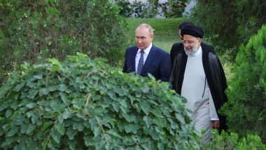Vladimir Putin și Embrahim Raisi, în timpul summitului de la Teheran