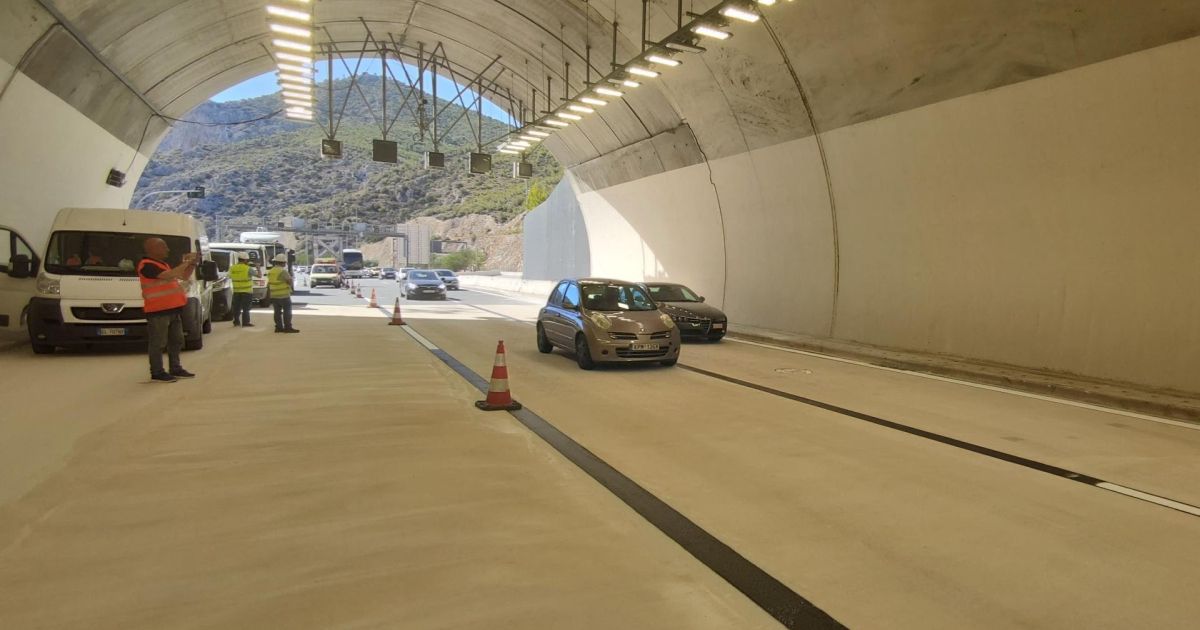 Primul tunel cu „asfalt alb” a fost inaugurat în Grecia