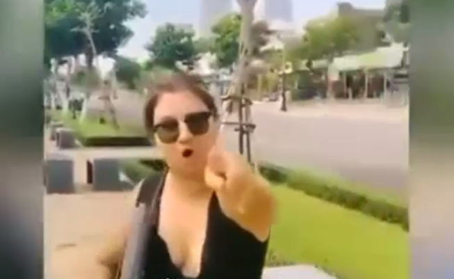 VIDEO. O turistă din Rusia a făcut scandal în Vietnam, supărată că localnicii nu susțin Moscova: „Ești împotriva lui Putin, porcule?”