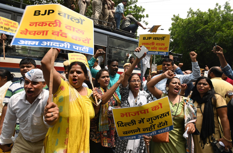 AAP Protest Near BJP Headquarters In Delhi Over Gujarat Liquor Tragedy, New Delhi, DLI, India - 27 Jul 2022