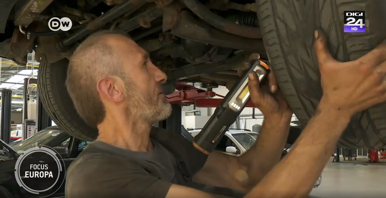 Ajutorul pentru Ucraina la care nimeni nu s-a gândit. De ce mașinile de teren uzate sunt la mare căutare în Polonia