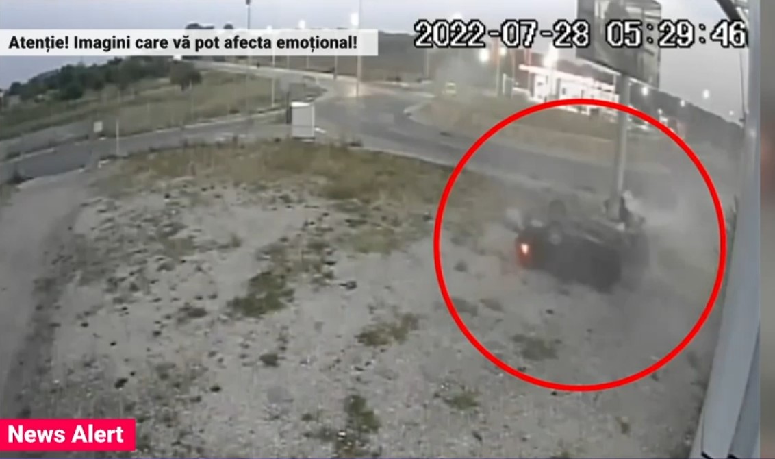 VIDEO. Accident grav surprins de camerele de supraveghere. Șoferul a murit pe loc