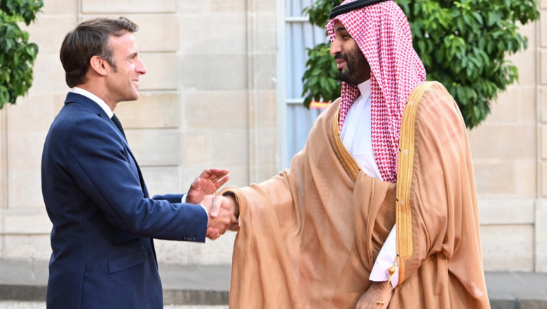 Macron dă noroc cu Mohammed bin Salman
