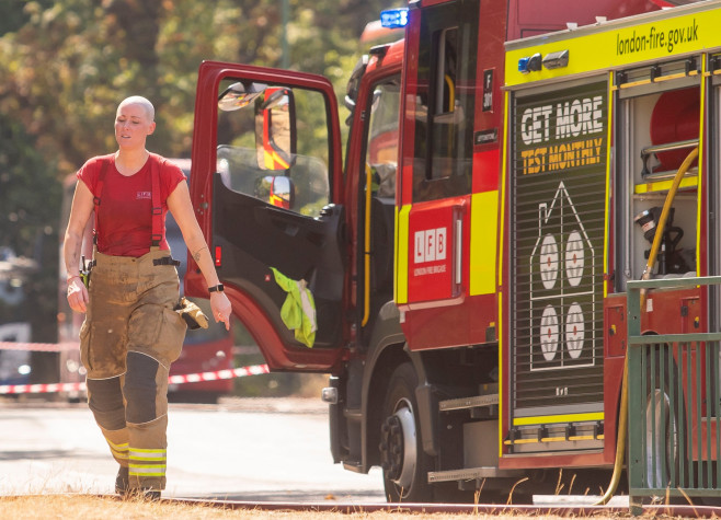 Londra incendiu caniculă