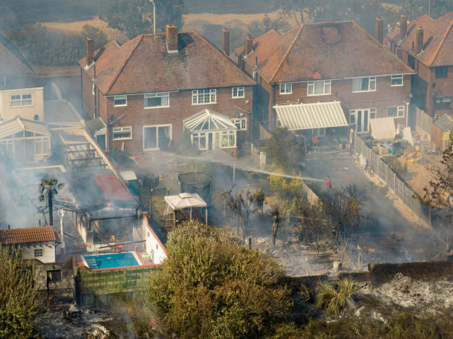 Londra incendiu caniculă