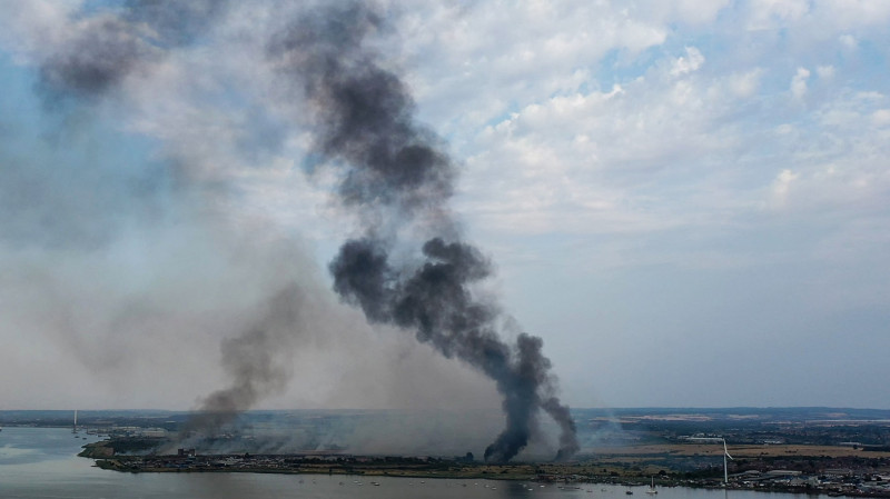 Londra incendiu caniculă