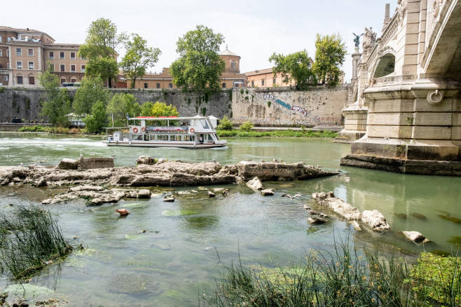 Radicali italiani, emergenza idrica &#xe8; siccit&#xe0;: conferenza stampa nell'alveo del fiume Tevere