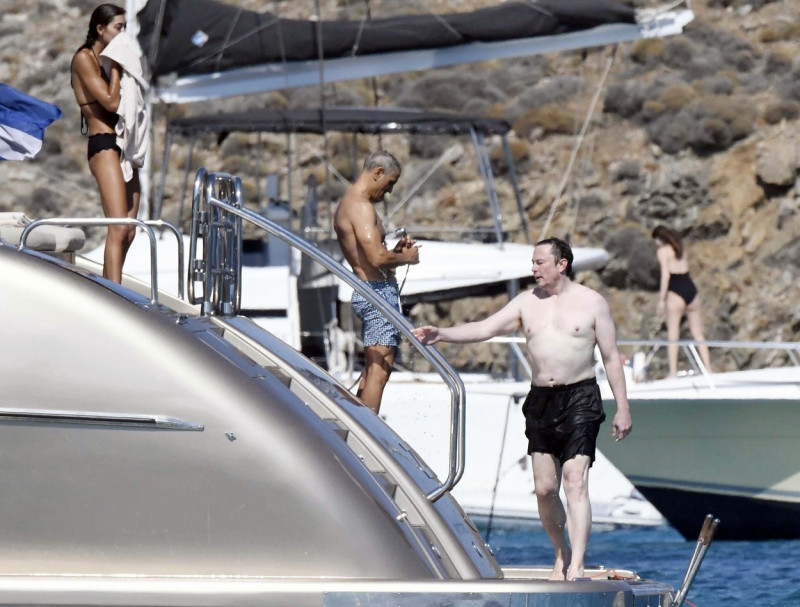 *PREMIUM-EXCLUSIVE* MUST CALL FOR PRICING BEFORE USAGE - Tesla Billionaire Elon Musk takes a summer break in Mykonos after sensationally backing out of the Twitter acquisition deal!*PICTURES TAKEN ON 17/07/2022*