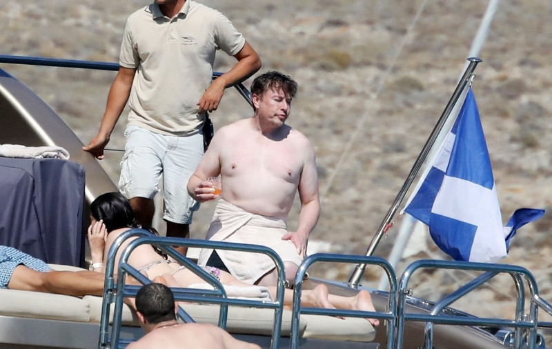 *PREMIUM-EXCLUSIVE* MUST CALL FOR PRICING BEFORE USAGE - Tesla Billionaire Elon Musk takes a summer break in Mykonos after sensationally backing out of the Twitter acquisition deal!*PICTURES TAKEN ON 17/07/2022*