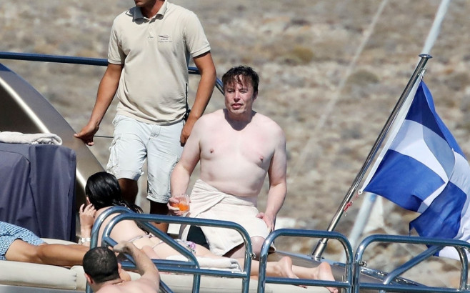 *PREMIUM-EXCLUSIVE* MUST CALL FOR PRICING BEFORE USAGE - Tesla Billionaire Elon Musk takes a summer break in Mykonos after sensationally backing out of the Twitter acquisition deal!*PICTURES TAKEN ON 17/07/2022*