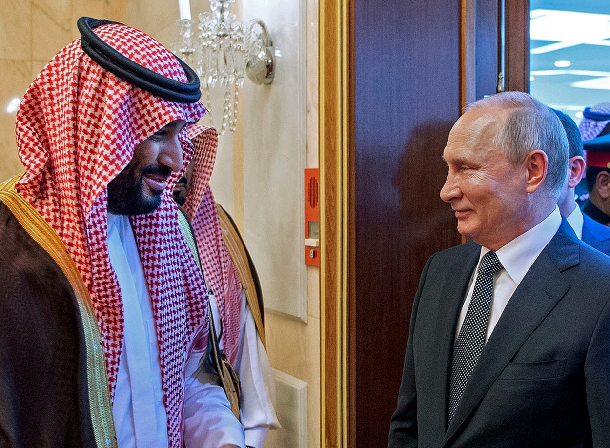 Vladimir Putin l-a sunat pe Mohammed bin Salman ca să vorbească despre petrol, după ce Biden s-a întâlnit cu moștenitorul saudit