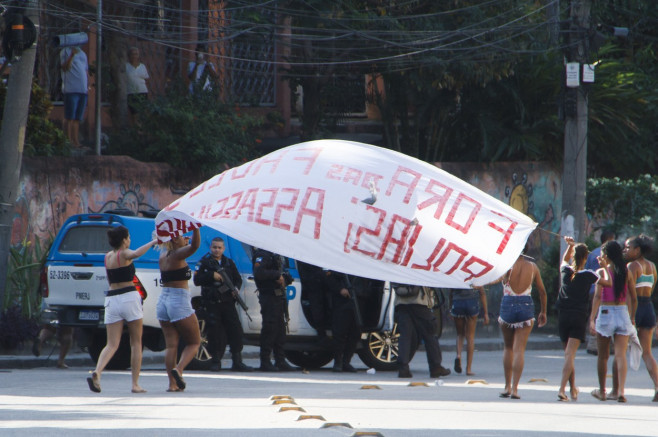 Cel puţin 18 oameni au murit într-o operaţiune a poliţiei braziliene într-o favela din Rio de Janeiro