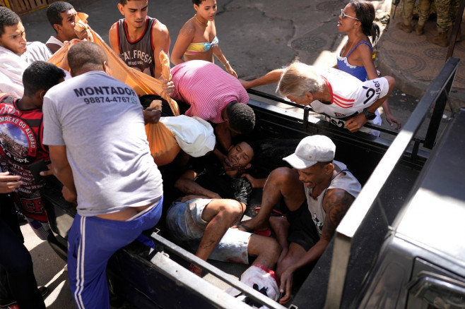 Cel puţin 18 oameni au murit într-o operaţiune a poliţiei braziliene într-o favela din Rio de Janeiro
